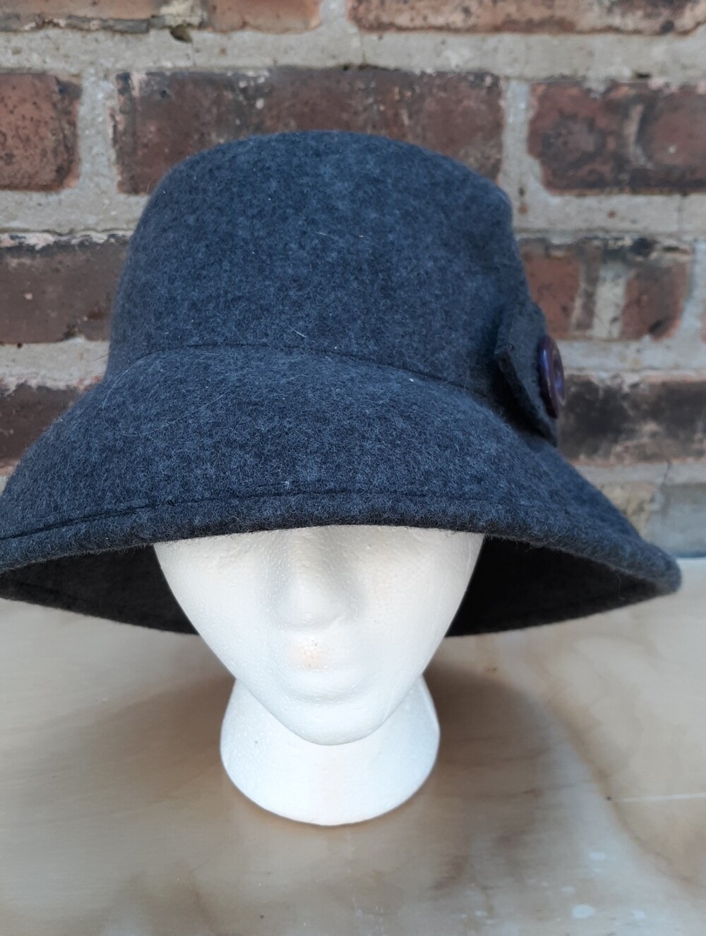Smith & Hawken Charcoal Gray 100% Wool Cloche Bucket Hat Accent Button OS